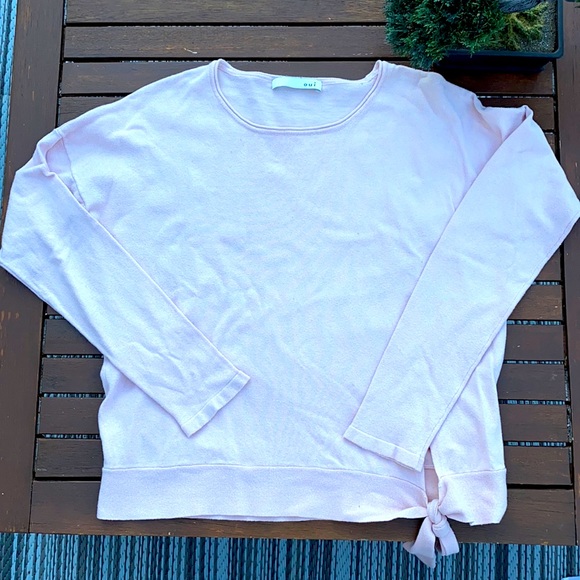 Lovely - Picture 1 of 7